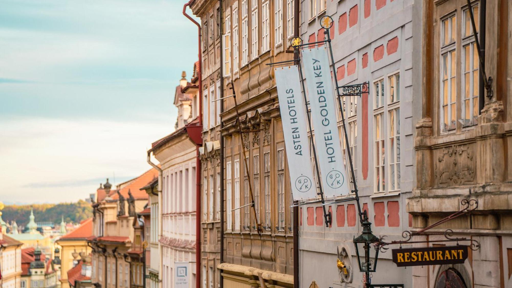 Hotel Golden Key Prague Castle Esterno foto