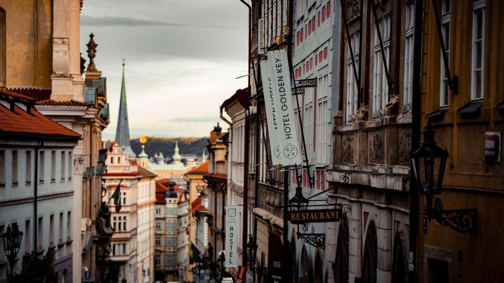 Hotel Golden Key Prague Castle Esterno foto