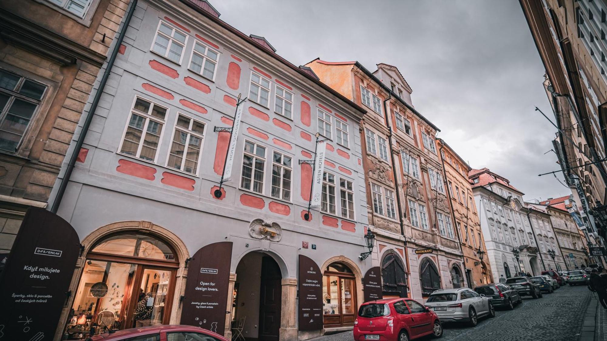 Hotel Golden Key Prague Castle Esterno foto