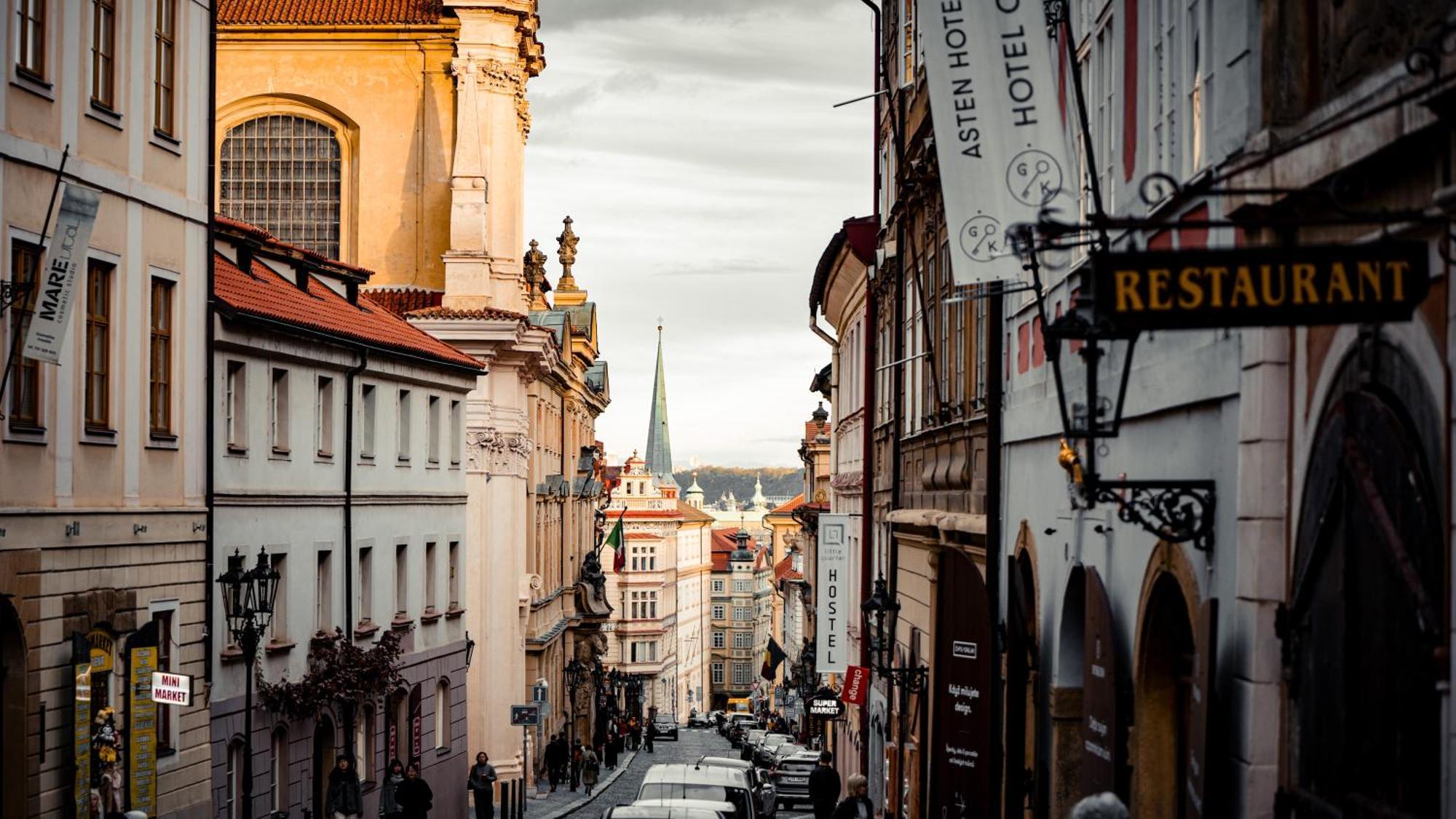 Hotel Golden Key Prague Castle Esterno foto